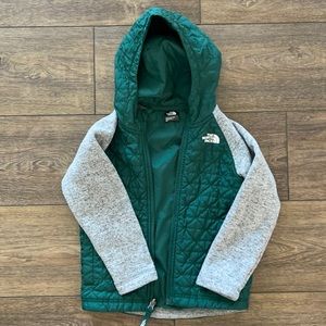 North face hooded sweatshirt